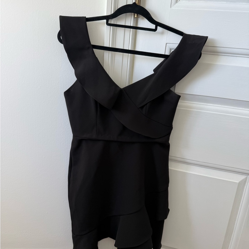 BCBGMaxAzria Elegant Black Sleeveless Dress